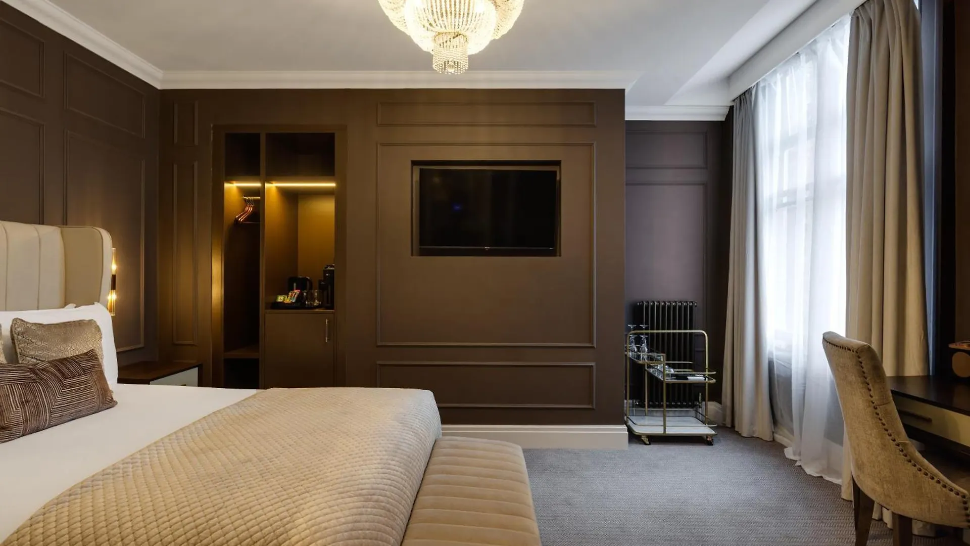 ***** Hotel The Seven Chester United Kingdom
