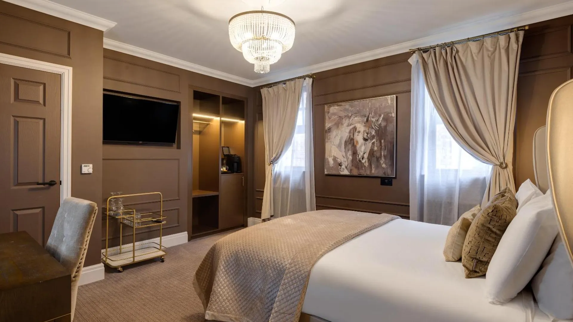 Hotel The Seven Chester