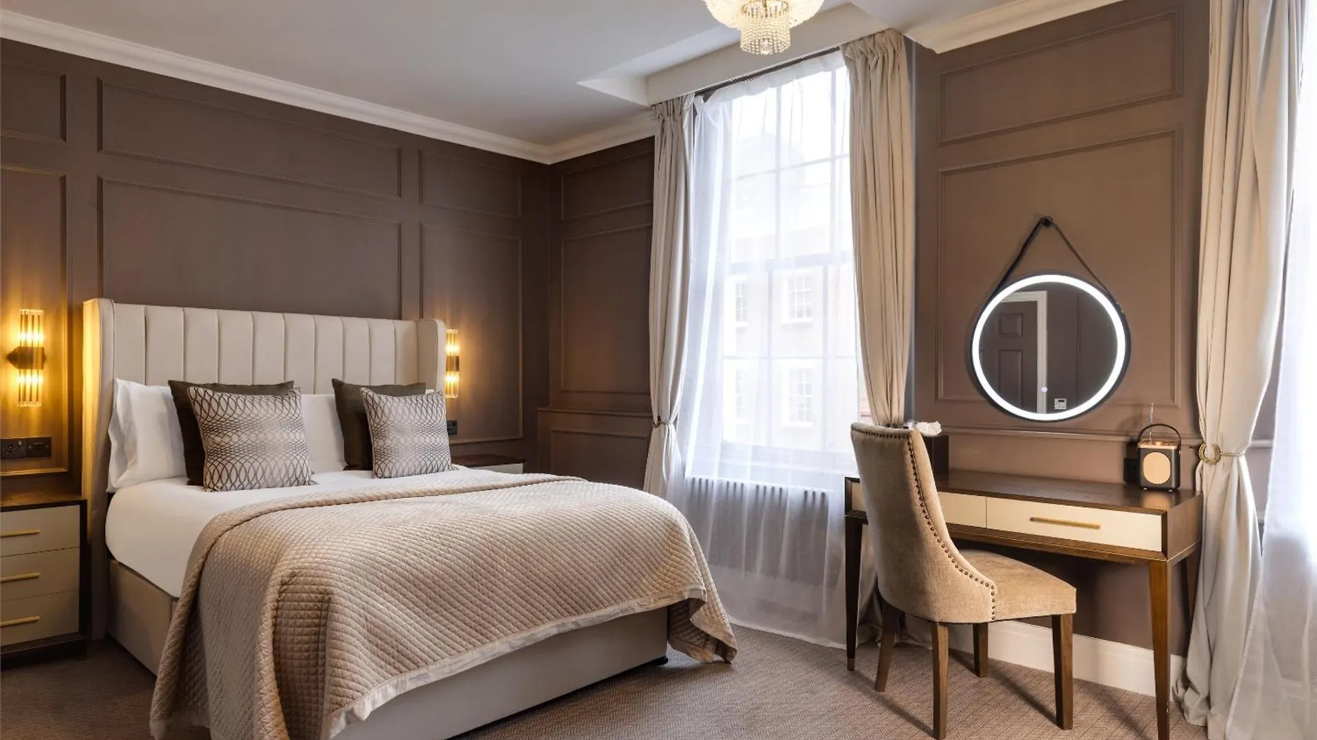 ***** Hotel The Seven Chester United Kingdom