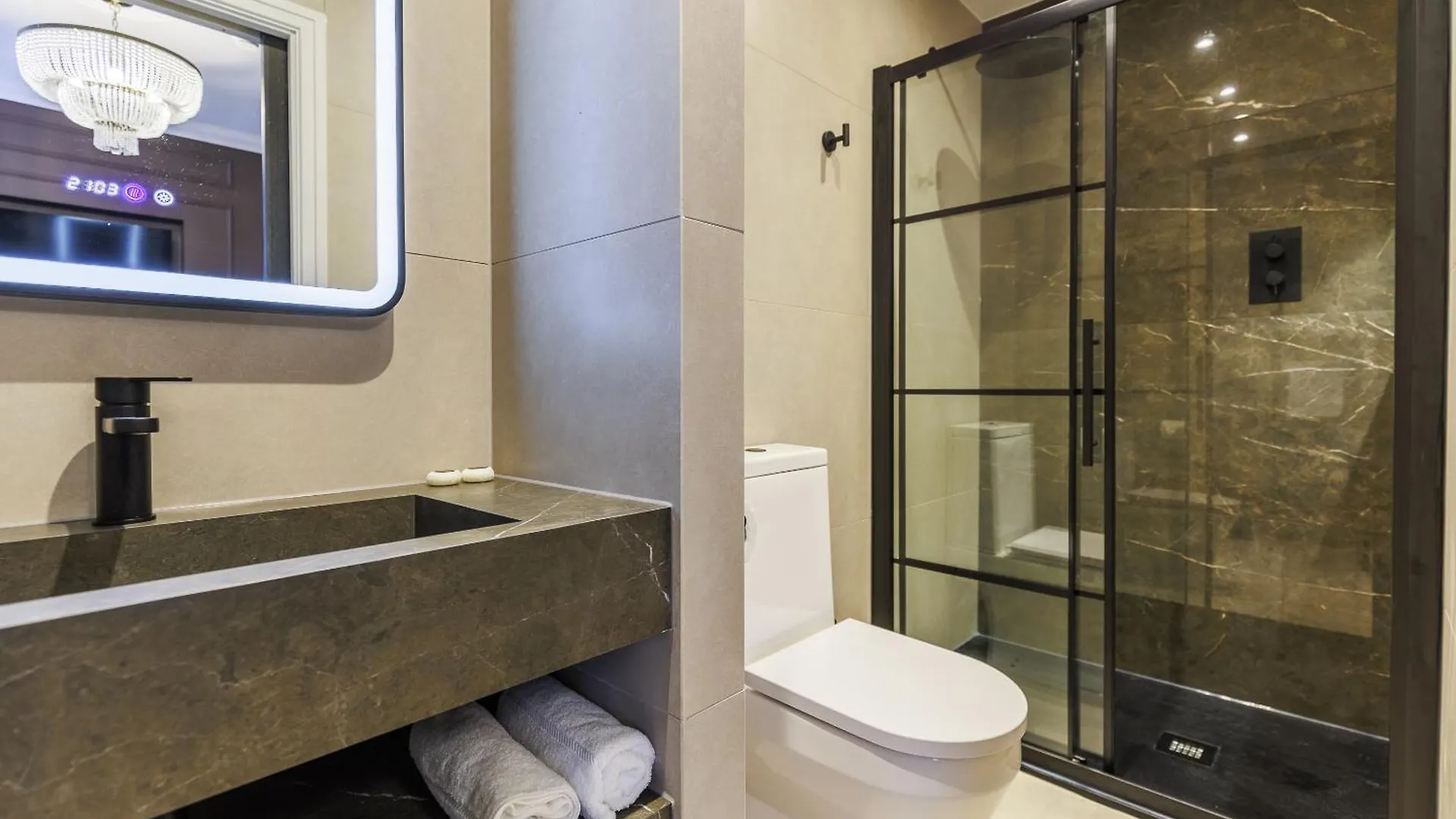 ***** Hotel The Seven Chester United Kingdom