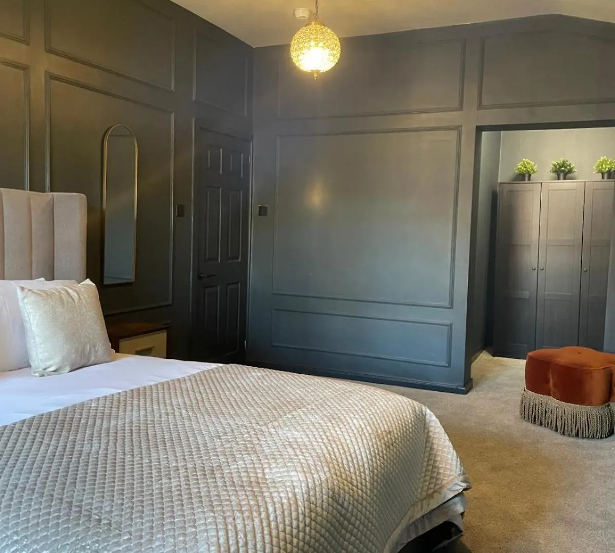 The Seven Chester Hotel
