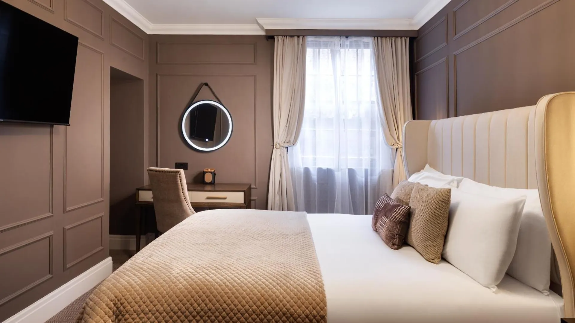 Hotel The Seven Chester